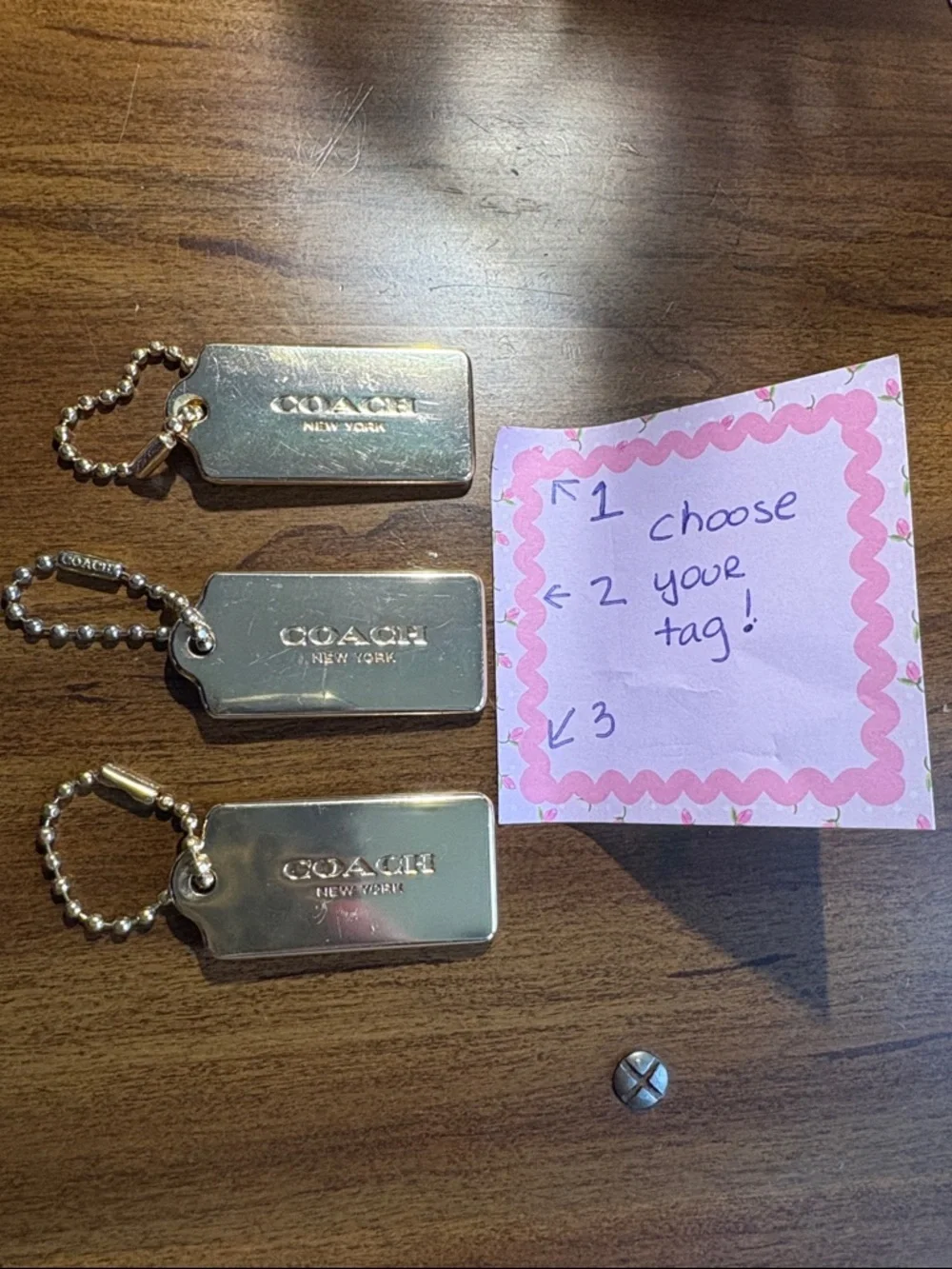 COACH Large Gold Metal Hangtag & Chain